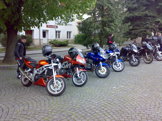 300420111367.jpg