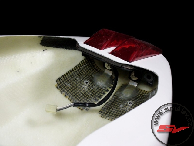 Suzuki_sv650,1000_03-_seat_open_street_holders5